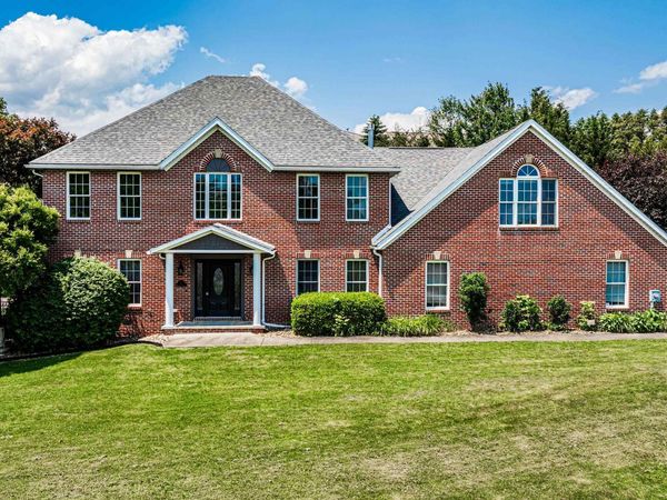 3 Zara Drive, Morgantown, WV 26508