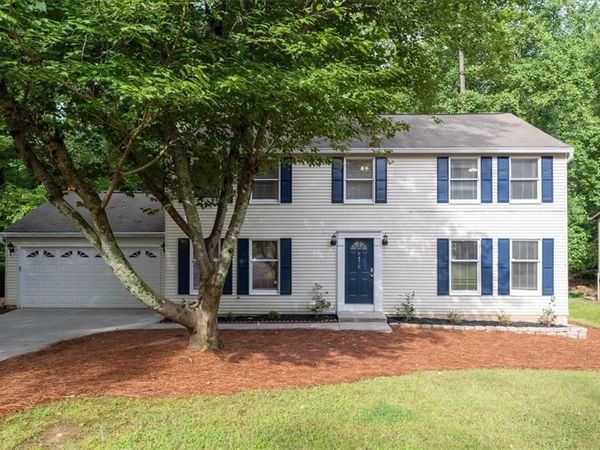 9470 Hillside Drive , Roswell, GA 30076