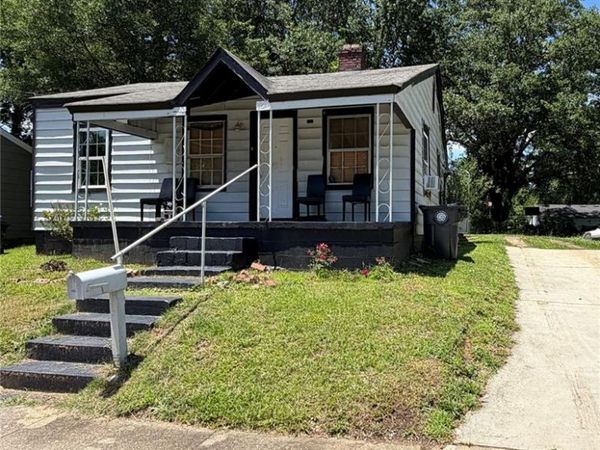 1067 Desota Street , Gainesville, GA 30501