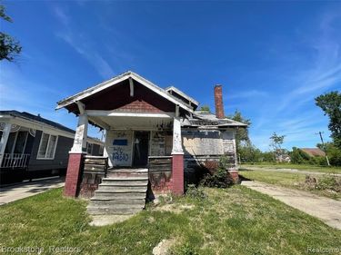 12610 Hamburg Street , Detroit, MI 48205
