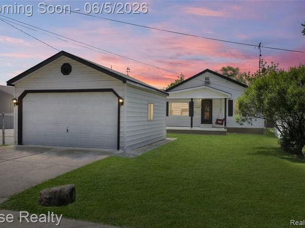 1466 Connell Street, Burton, MI 48529