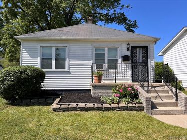 26482 Penn Street , Inkster, MI 48141