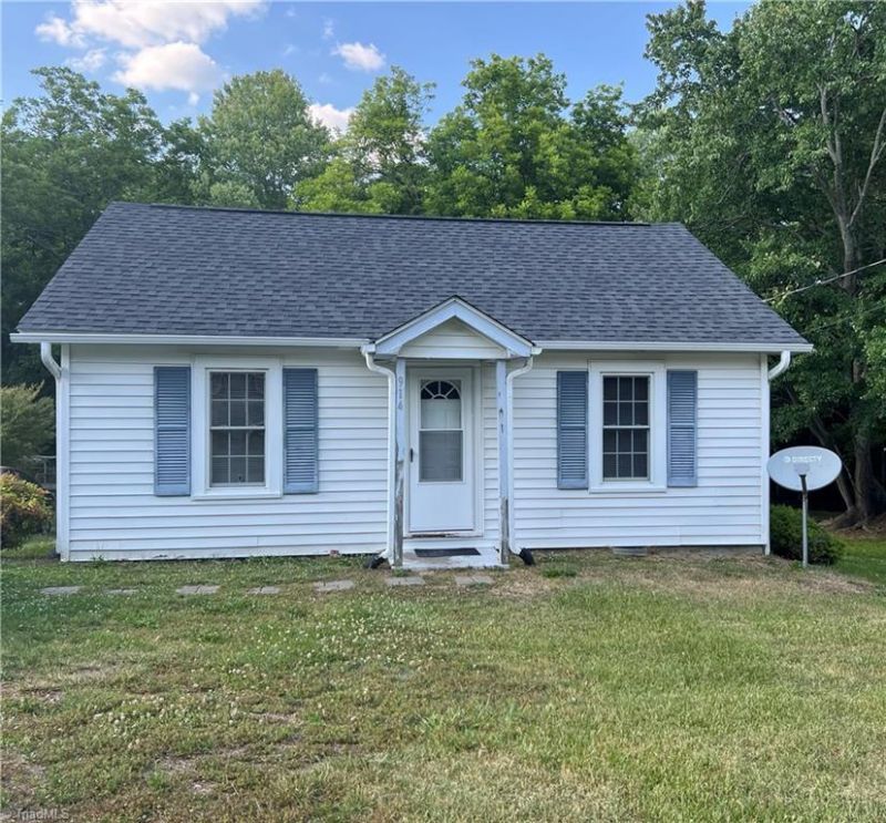 914 Harris Street, Burlington, NC 27217 Main Photo