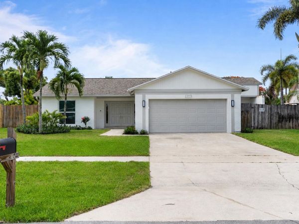 1313 Pinetta Circle, Wellington, FL 33414