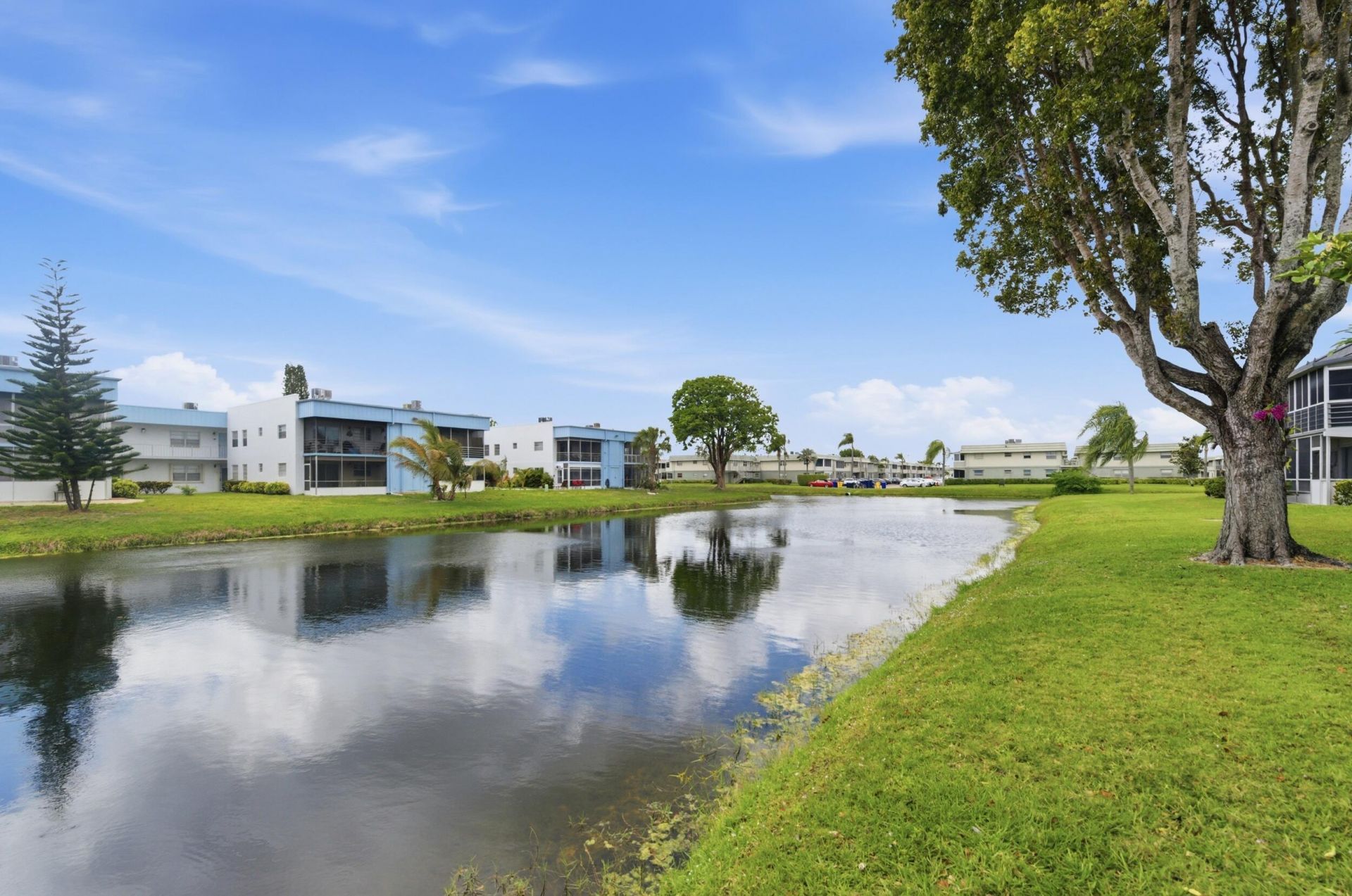 376 Saxony H, Delray Beach, FL 33446 Photo