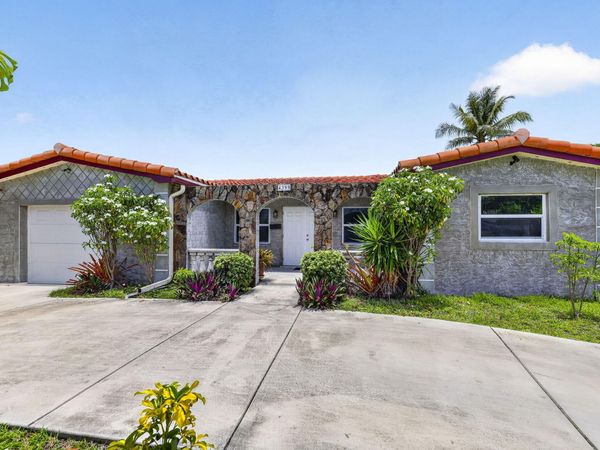 4399 NW 43rd Court, Lauderdale Lakes, FL 33319