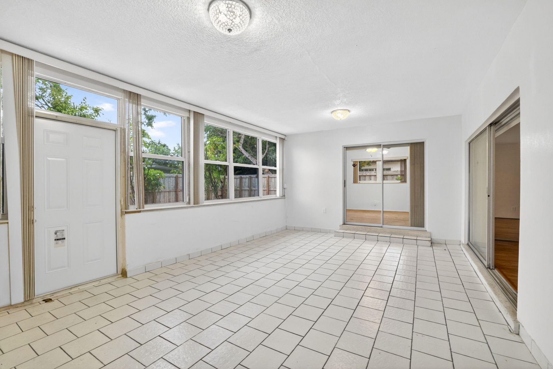 4399 NW 43rd Court, Lauderdale Lakes, FL 33319 Photo