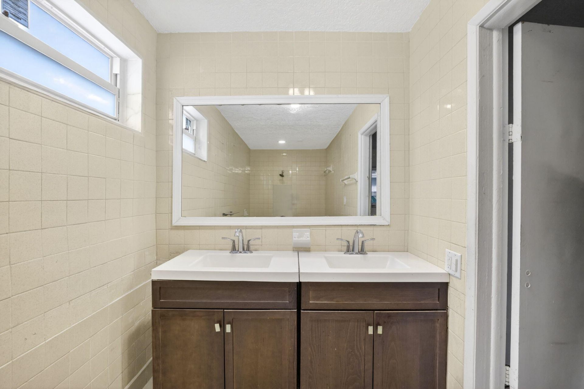 4399 NW 43rd Court, Lauderdale Lakes, FL 33319 Photo