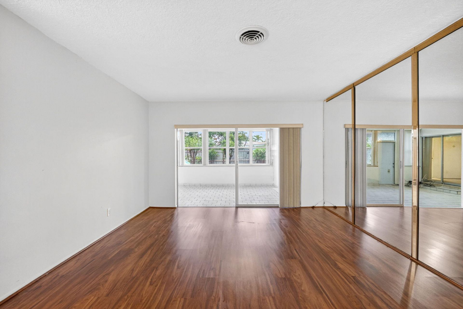 4399 NW 43rd Court, Lauderdale Lakes, FL 33319 Photo