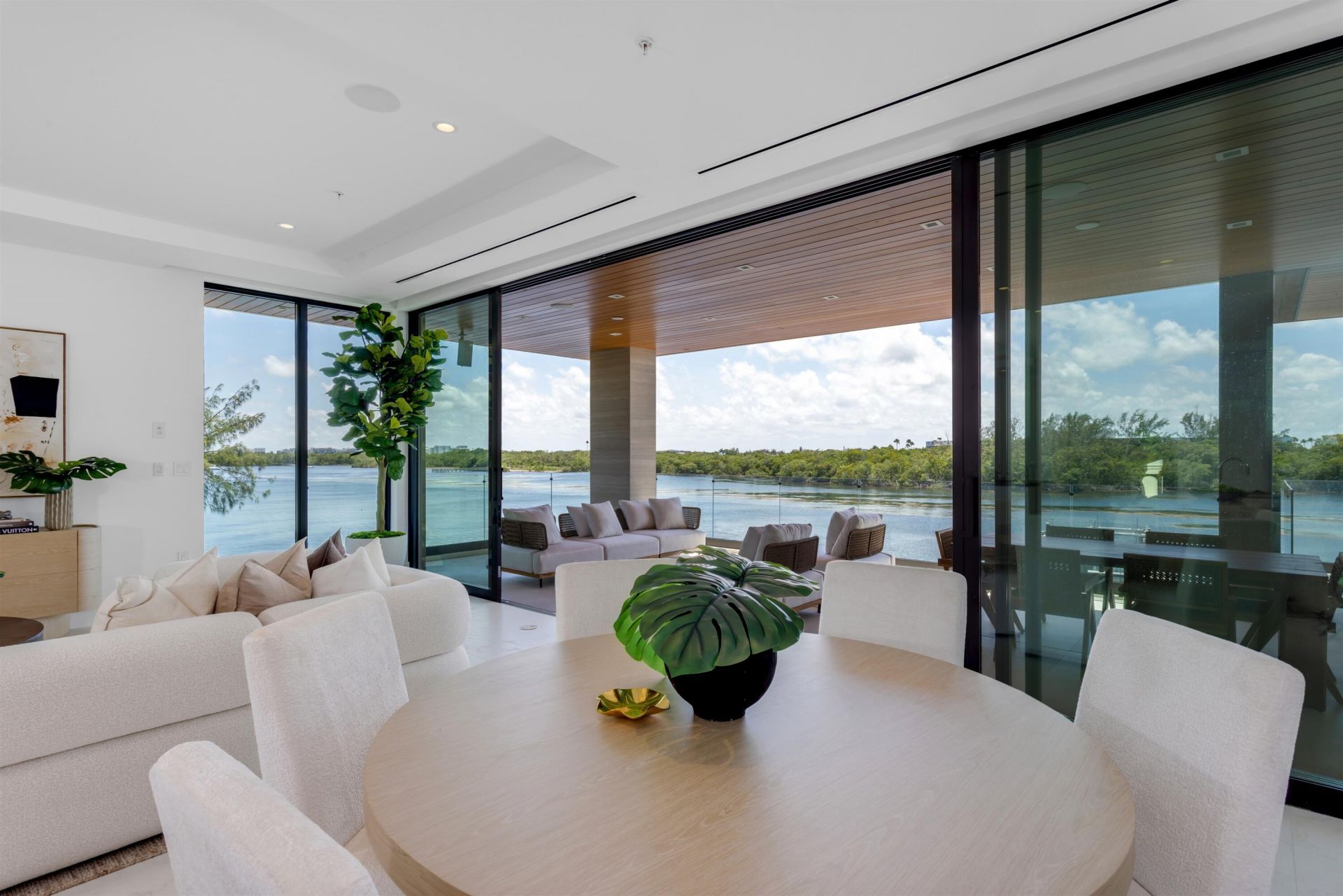 900 Lago Mar Lane, Unit Penthouse, Boca Raton, FL 33431 Photo