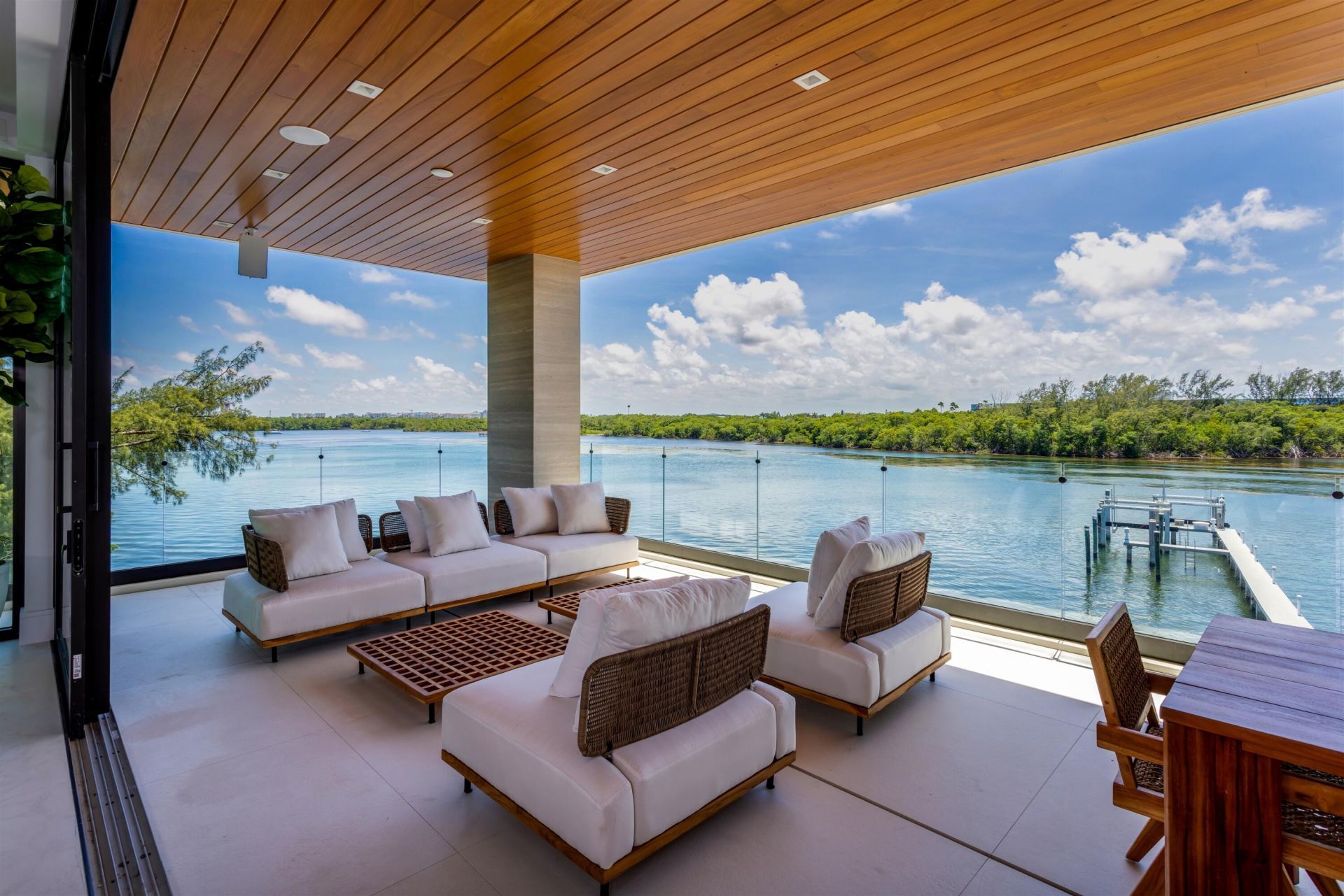900 Lago Mar Lane, Unit Penthouse, Boca Raton, FL 33431 Photo