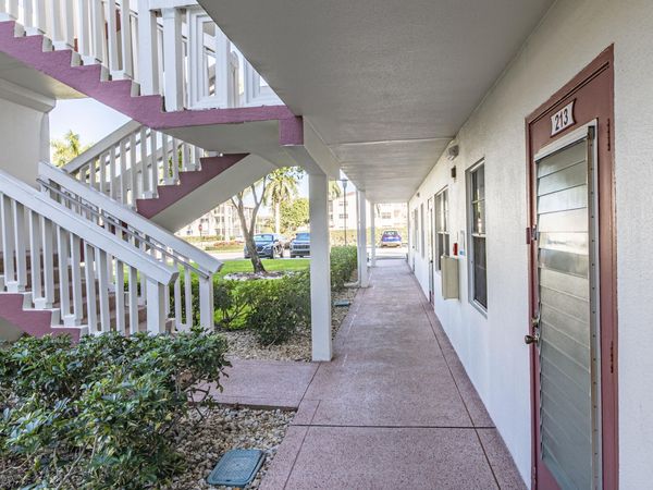 213 Fanshaw, Unit 213, Boca Raton, FL 33434