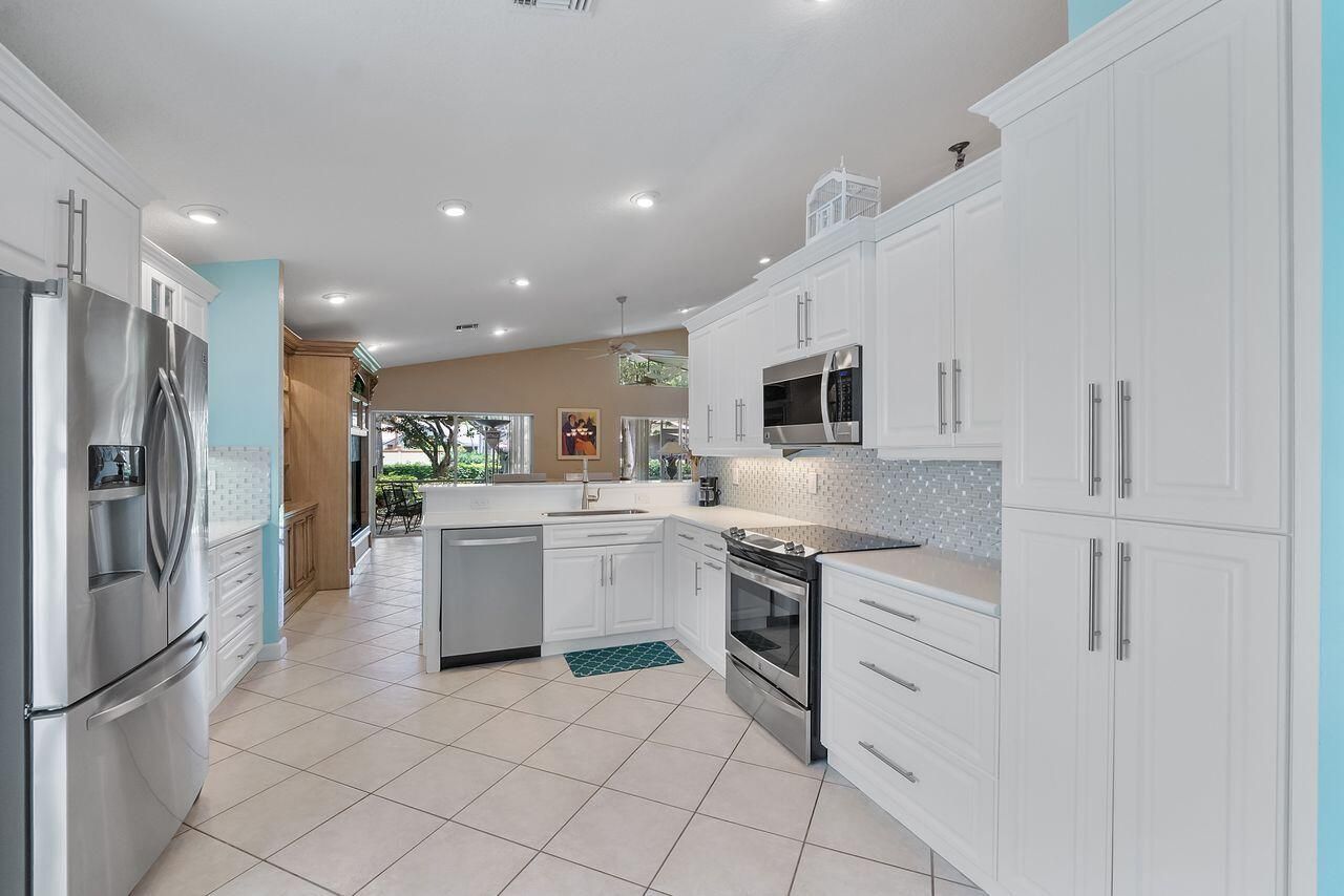 6643 Sherbrook Drive, Boynton Beach, FL 33437 Photo