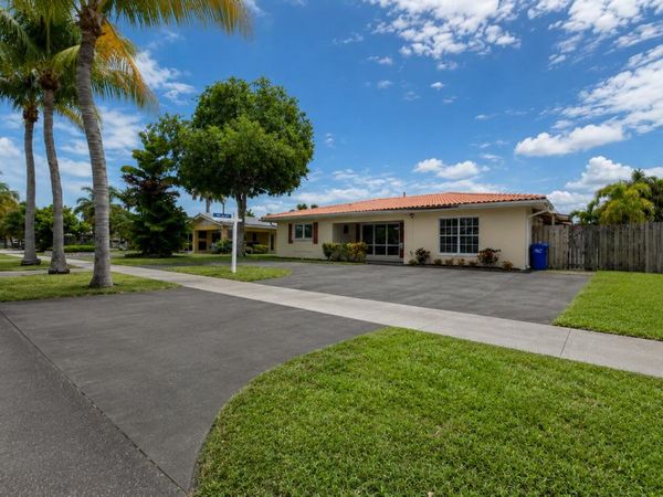 420 SE 4th Court, Pompano Beach, FL 33060