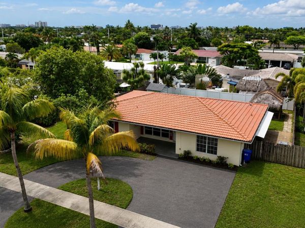 420 SE 4th Court, Pompano Beach, FL 33060