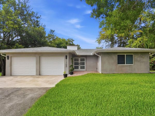 11700 NW 27th Street, Plantation, FL 33323
