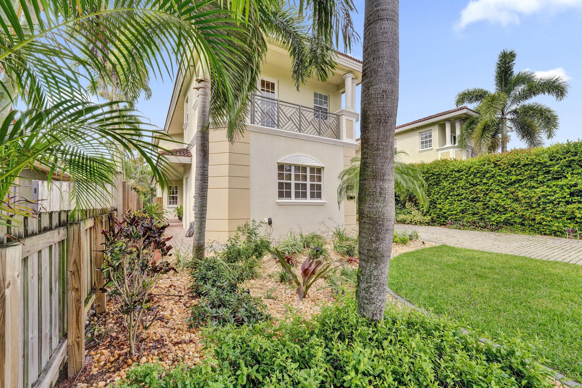 1400 NE 24th Street, Unit 1400, Wilton Manors, FL 33305 Photo