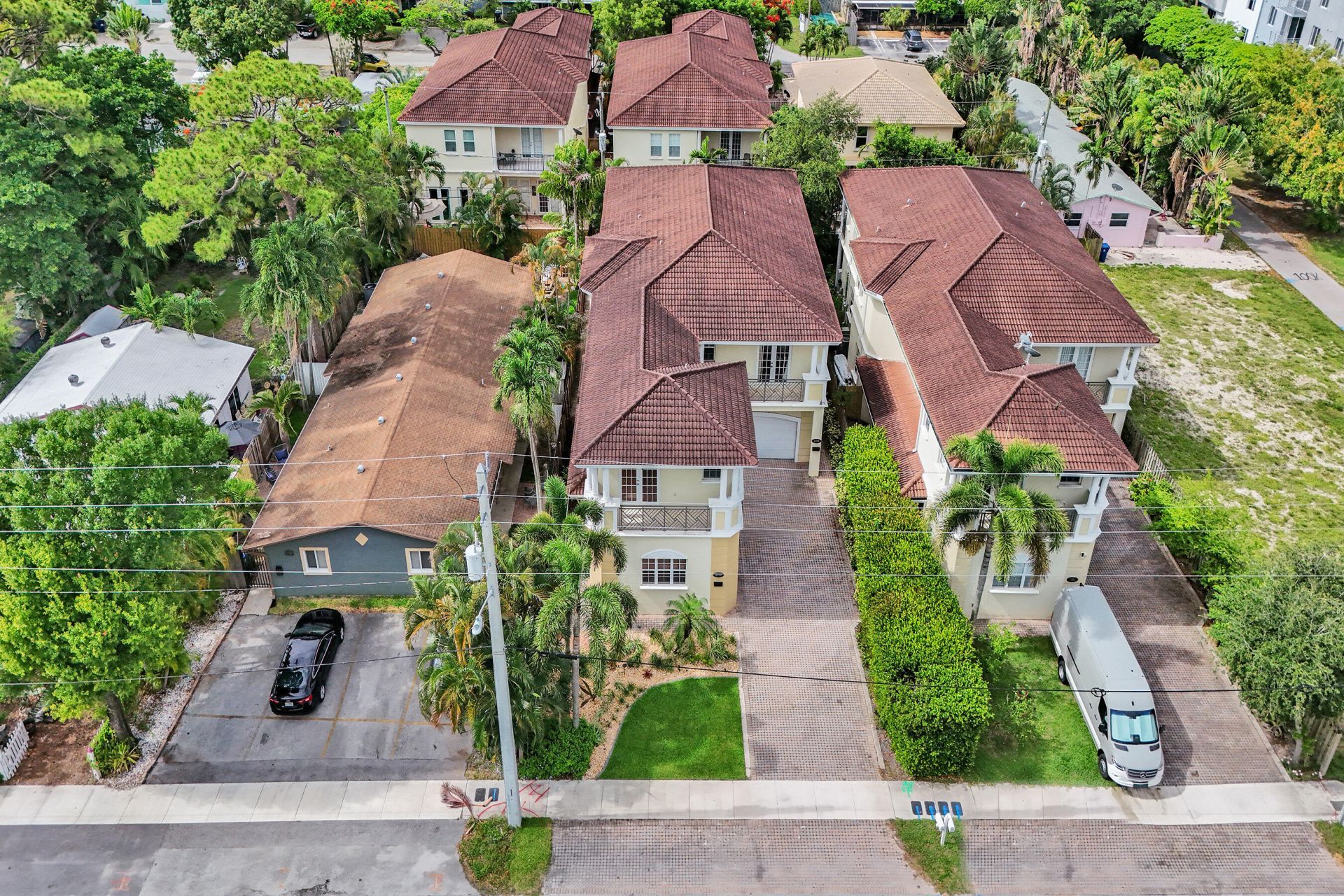 1400 NE 24th Street, Unit 1400, Wilton Manors, FL 33305 Photo