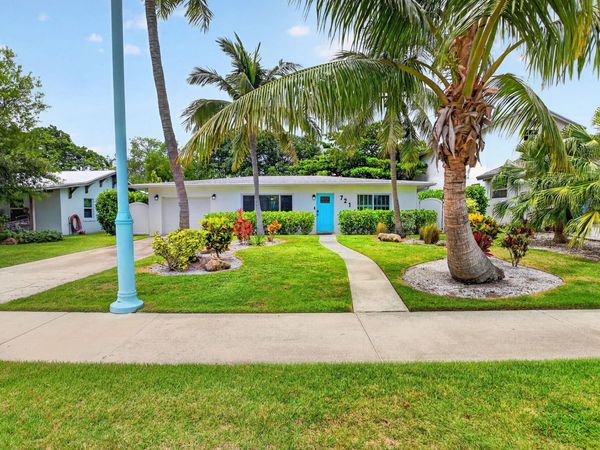 721 NE 8th Avenue, Boynton Beach, FL 33435
