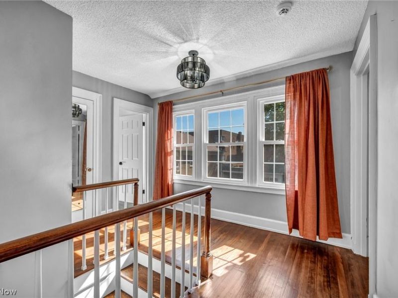 137 N Rose Boulevard, Akron, OH 44302 Photo 22