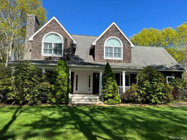 4 Bennett Drive , East Quogue, NY 11942