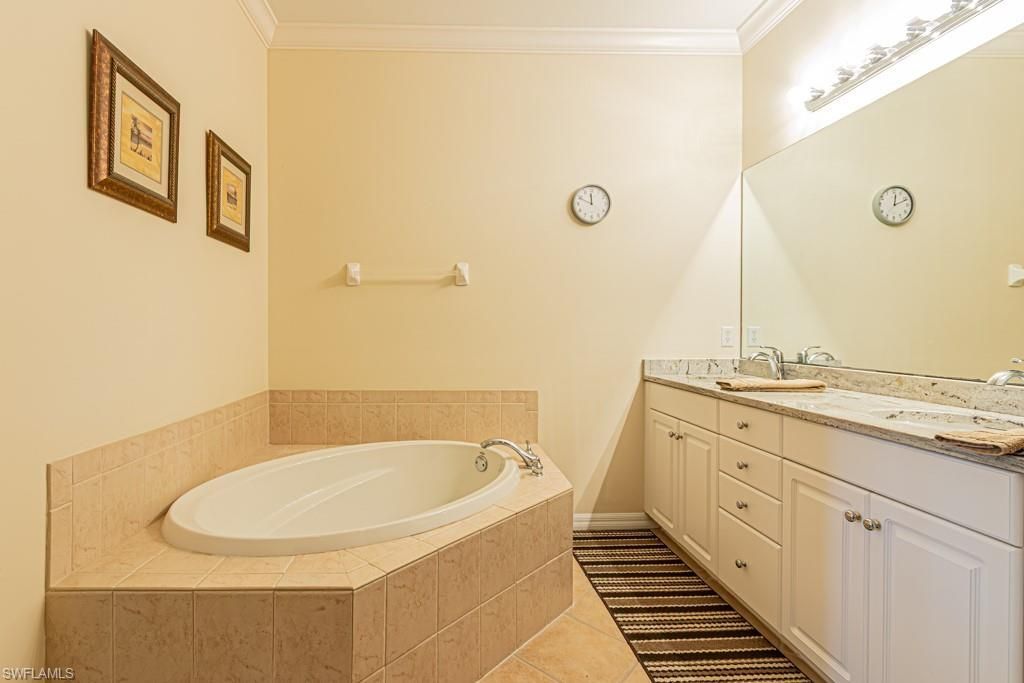 3977 Bishopwood Ct E, Unit 206, Naples, FL 34114 Photo