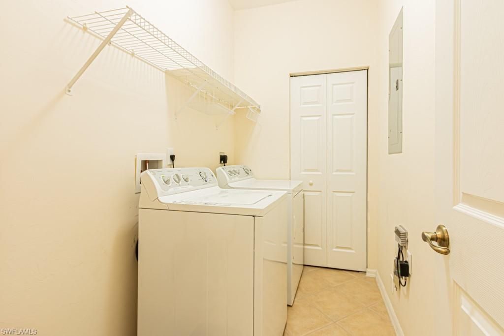 3977 Bishopwood Ct E, Unit 206, Naples, FL 34114 Photo