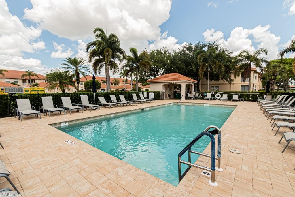 3977 Bishopwood Ct E, Unit 206, Naples, FL 34114 Photo