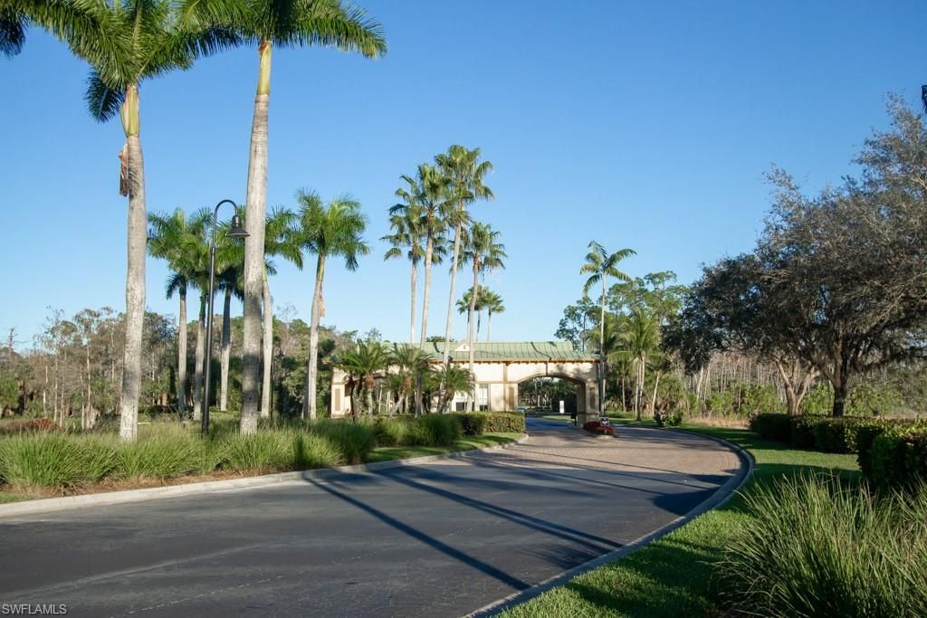 3977 Bishopwood Ct E, Unit 206, Naples, FL 34114 Photo