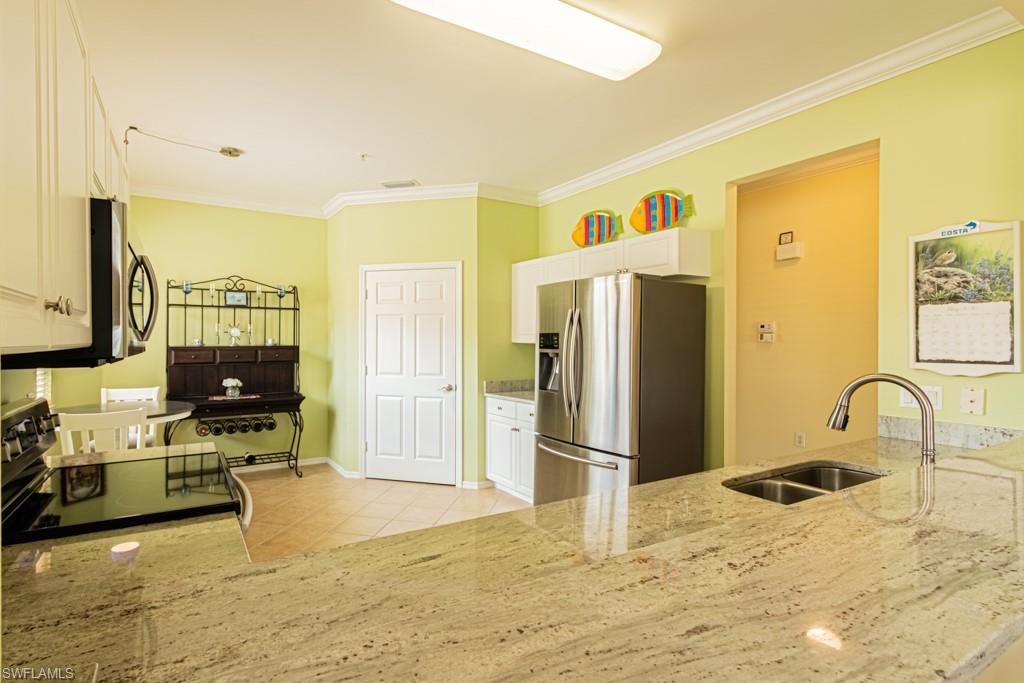 3977 Bishopwood Ct E, Unit 206, Naples, FL 34114 Photo