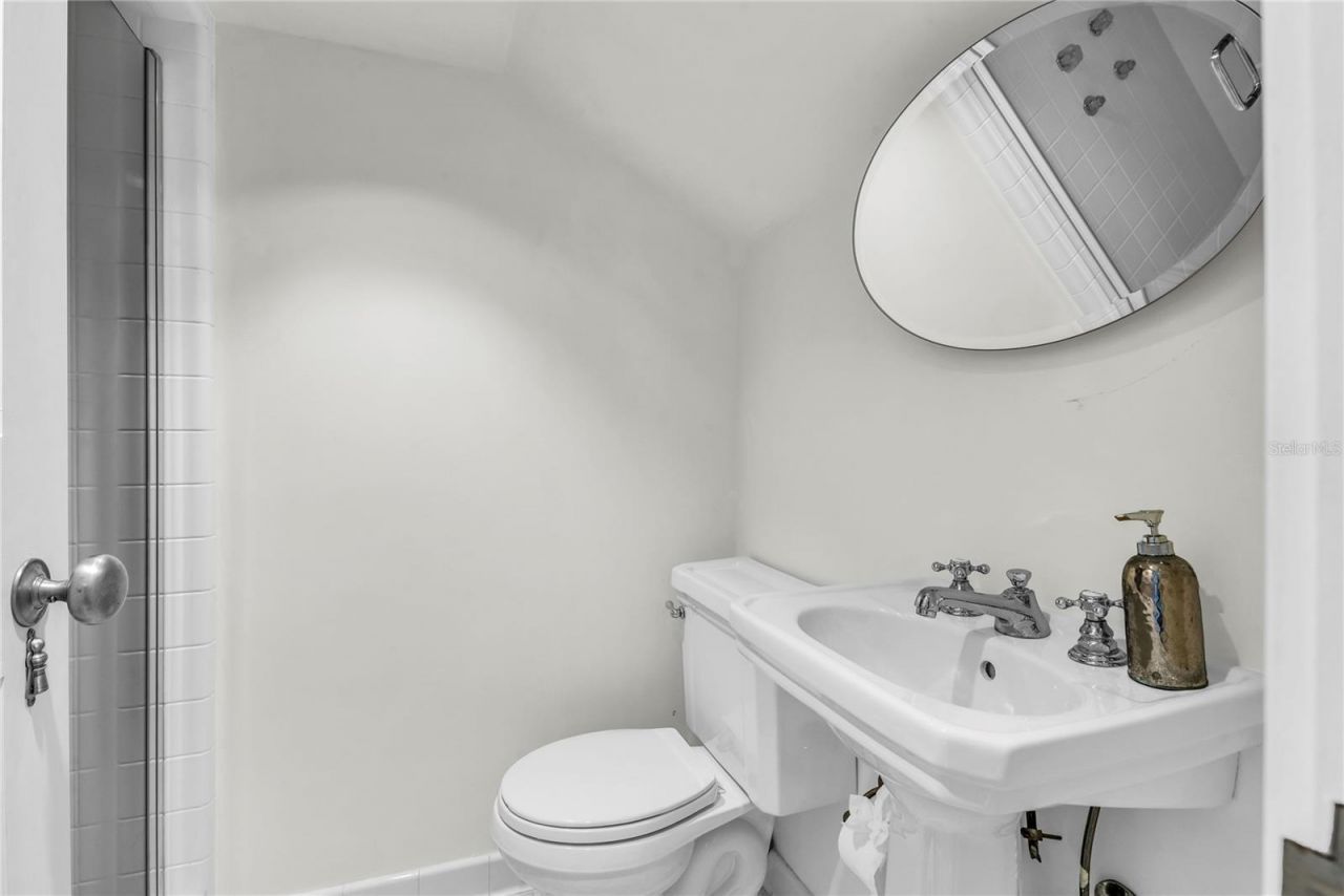 1530 Waterwitch Drive, Orlando, FL 32806 Photo