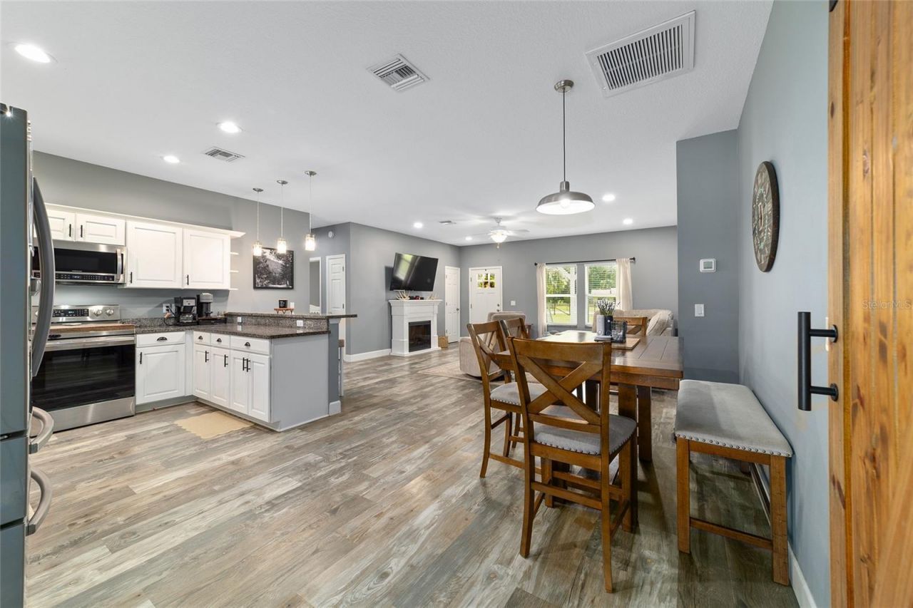 14366 NE 42nd Terrace, Anthony, FL 32617 Photo