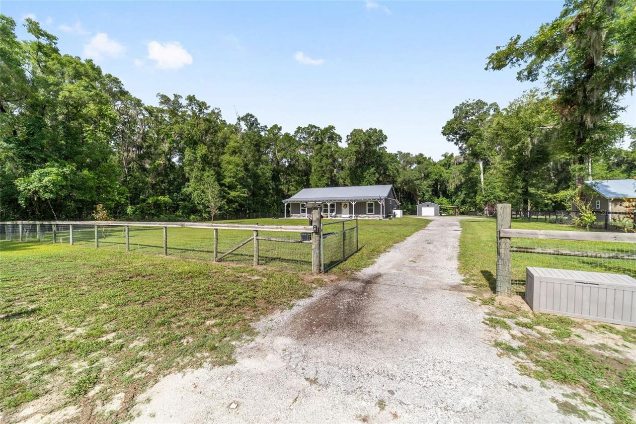 14366 NE 42nd Terrace, Anthony, FL 32617 Photo