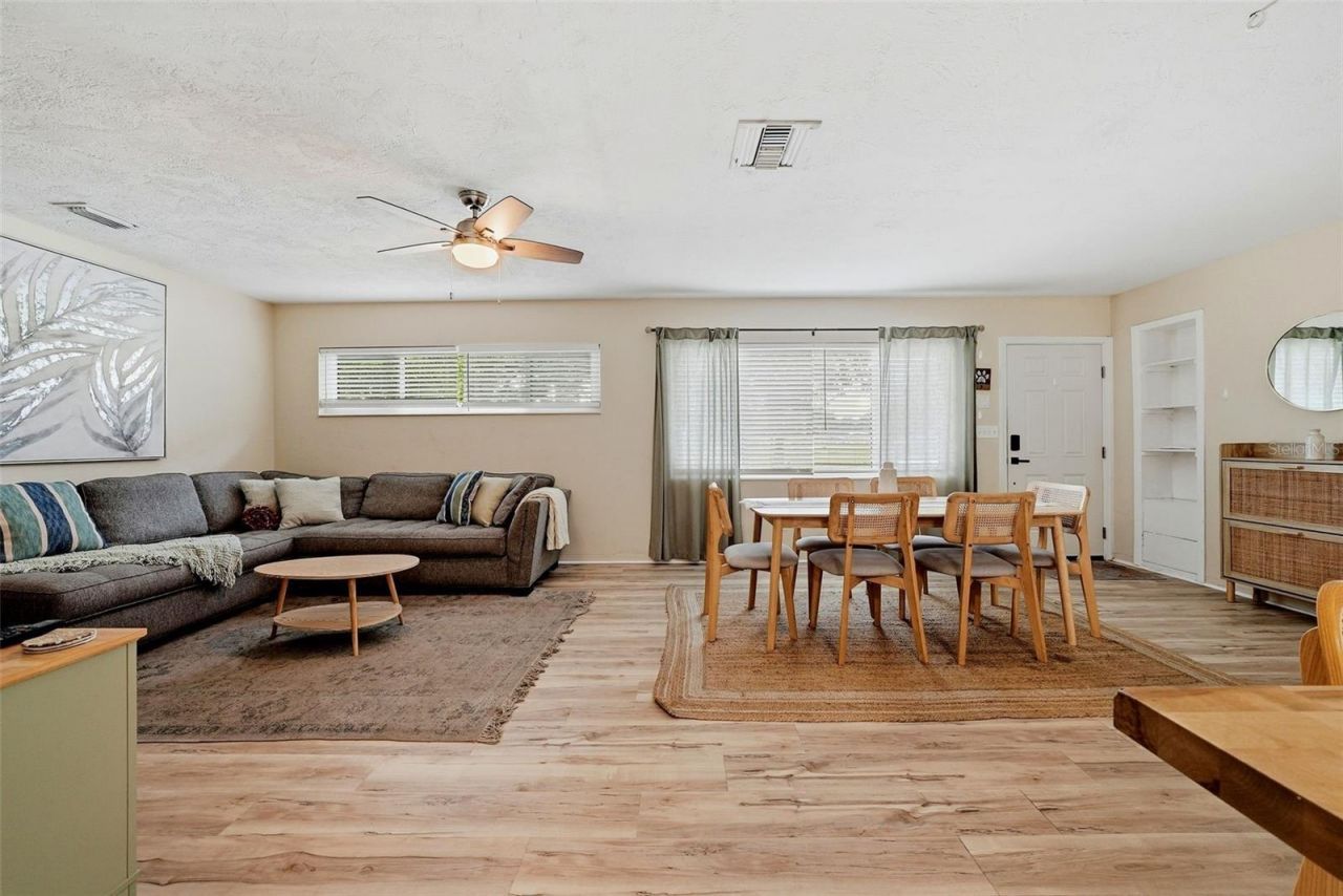 2489 58th Street N, Saint Petersburg, FL 33710 Photo