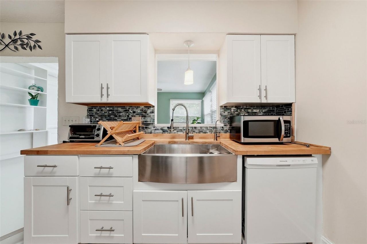 2489 58th Street N, Saint Petersburg, FL 33710 Photo
