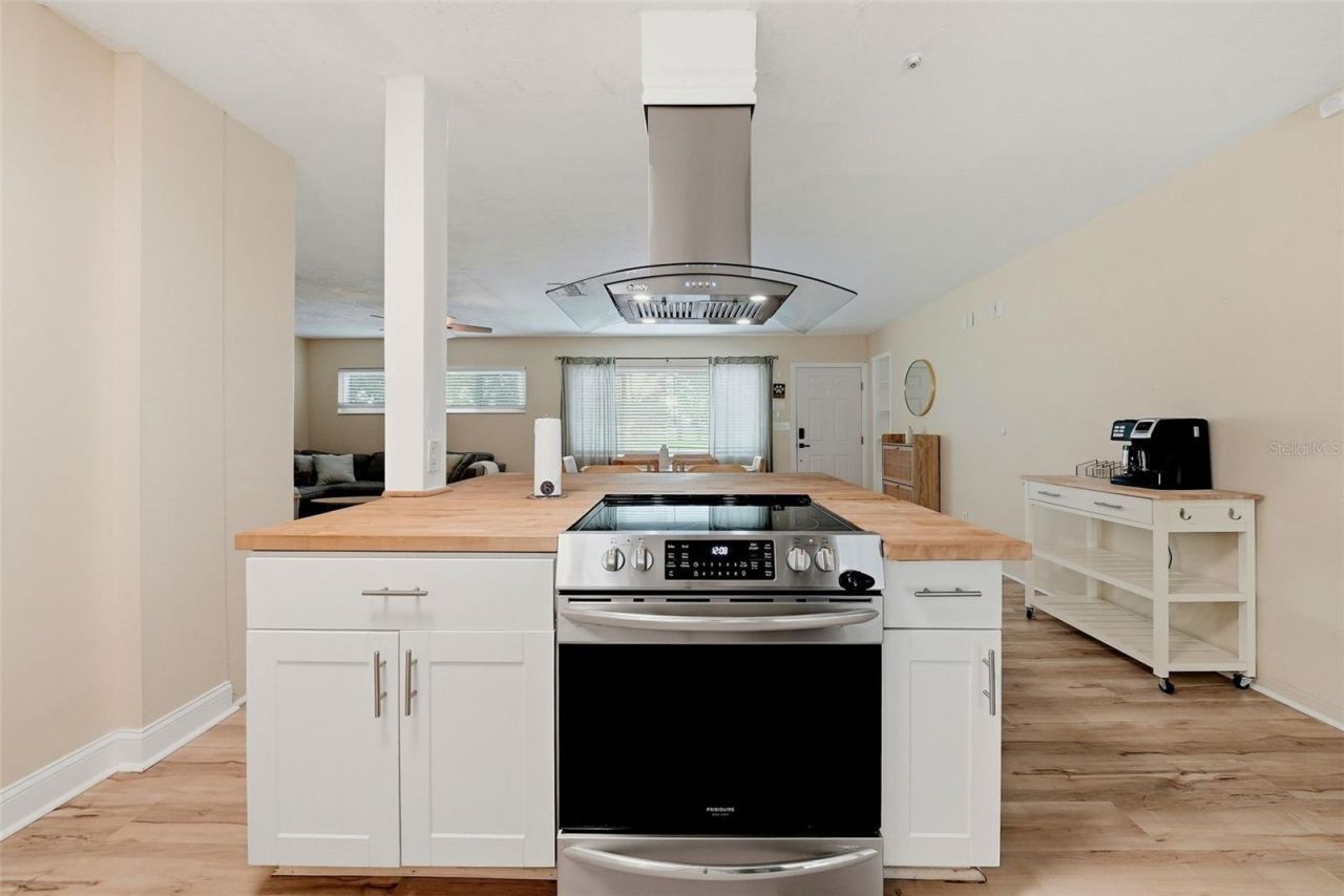 2489 58th Street N, Saint Petersburg, FL 33710 Photo