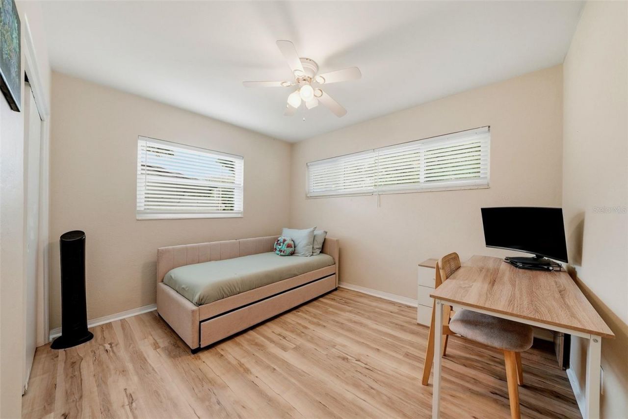 2489 58th Street N, Saint Petersburg, FL 33710 Photo