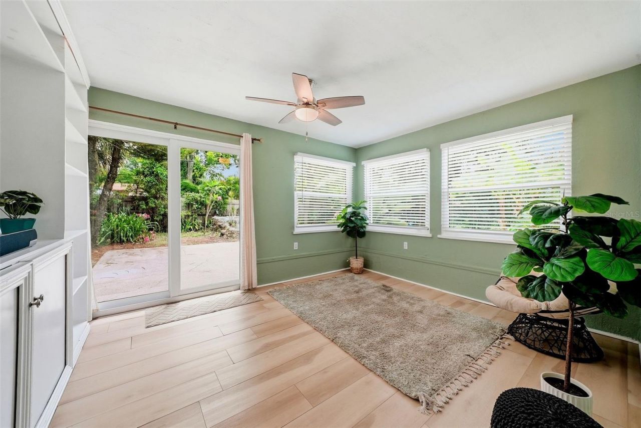 2489 58th Street N, Saint Petersburg, FL 33710 Photo