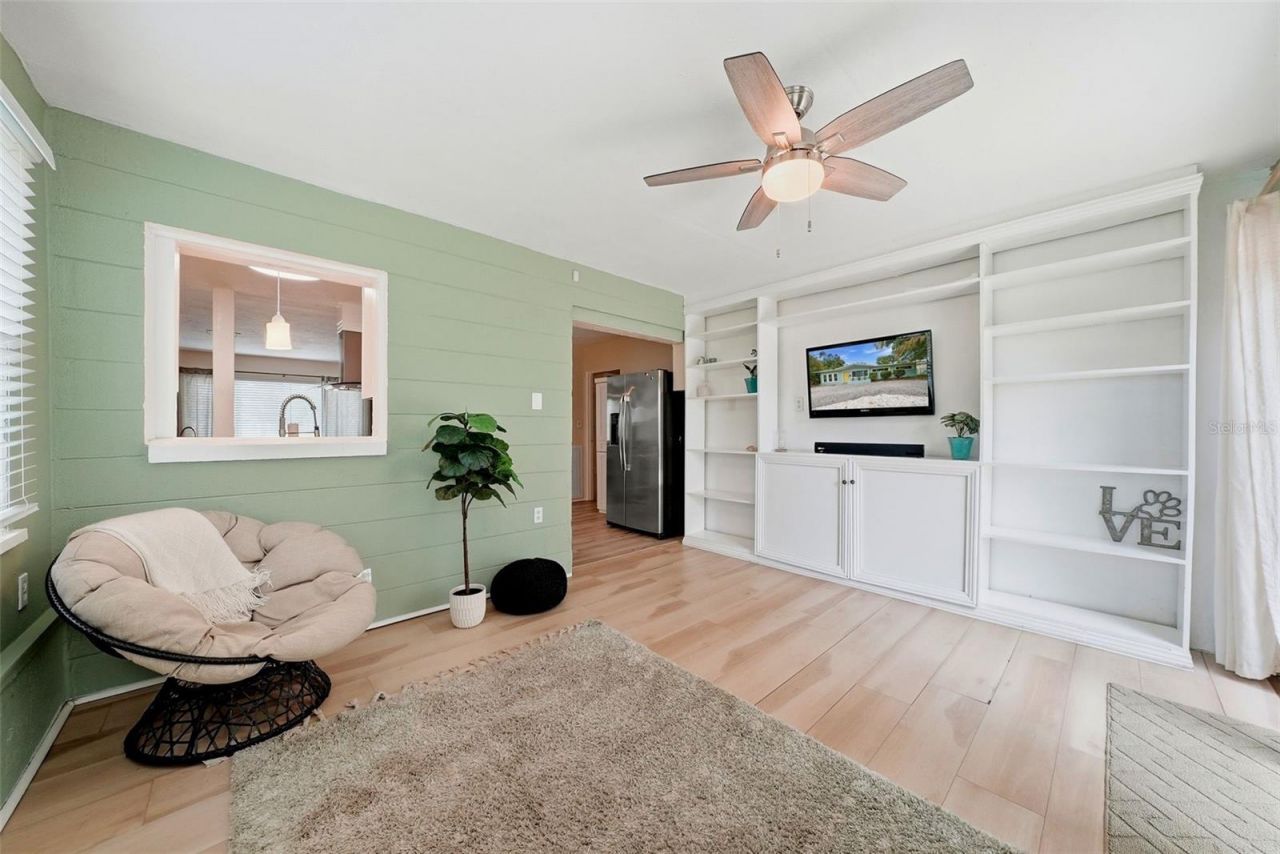 2489 58th Street N, Saint Petersburg, FL 33710 Photo