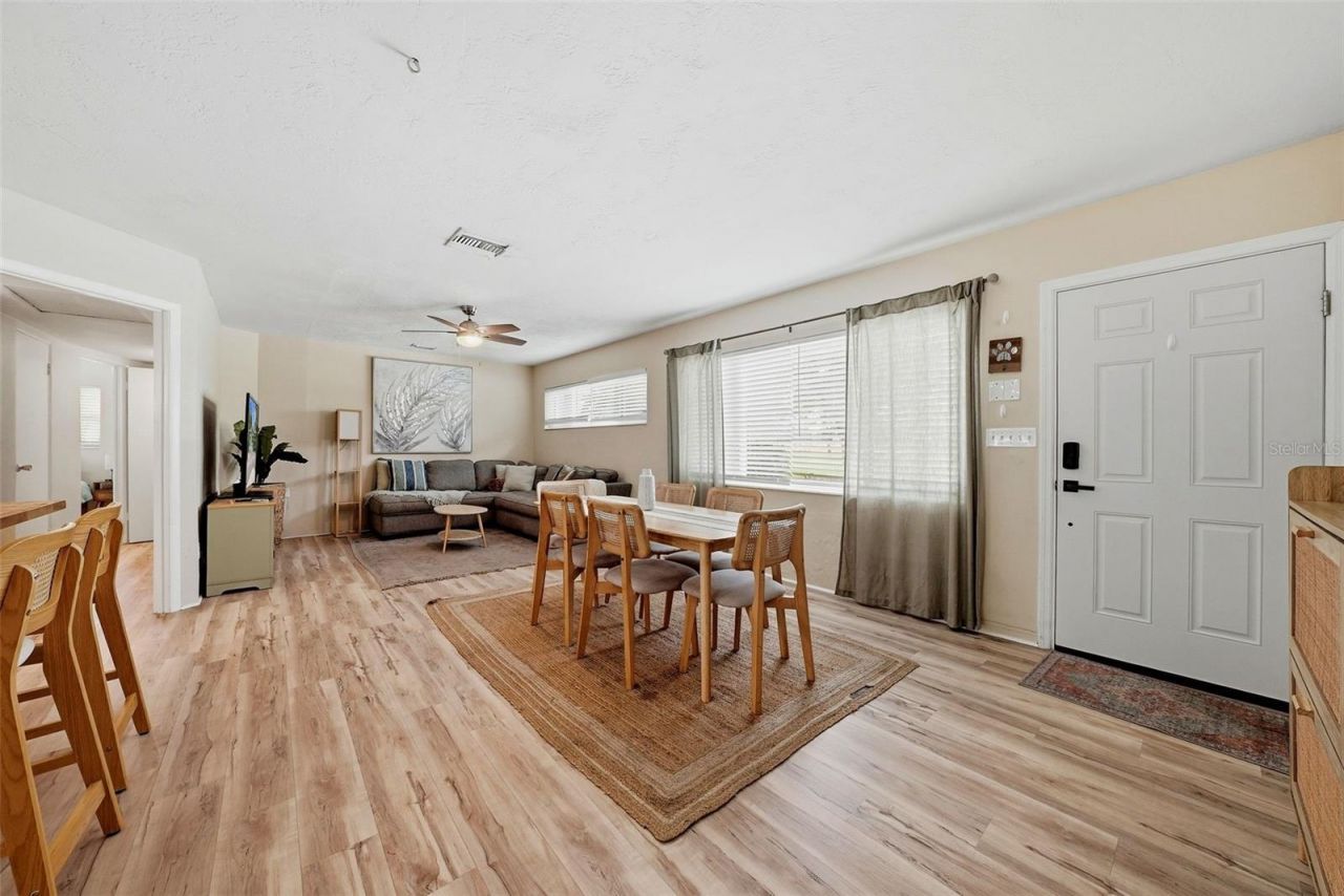 2489 58th Street N, Saint Petersburg, FL 33710 Photo