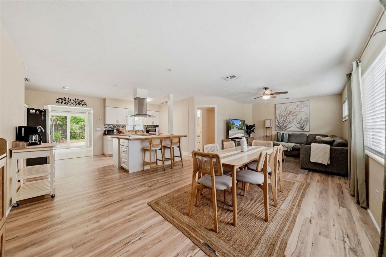 2489 58th Street N, Saint Petersburg, FL 33710 Photo