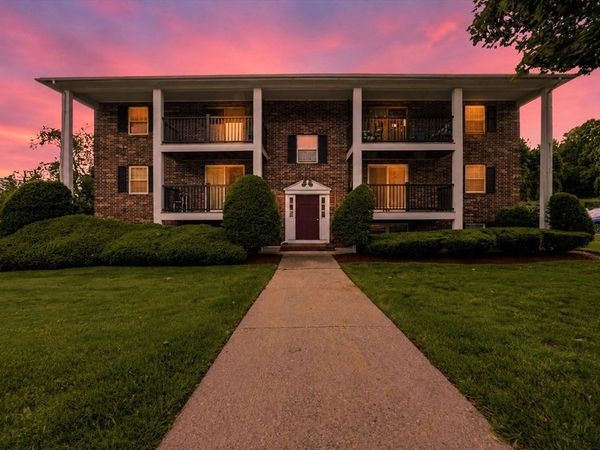 6 Walker Rd, Unit 4, North Andover, MA 01845
