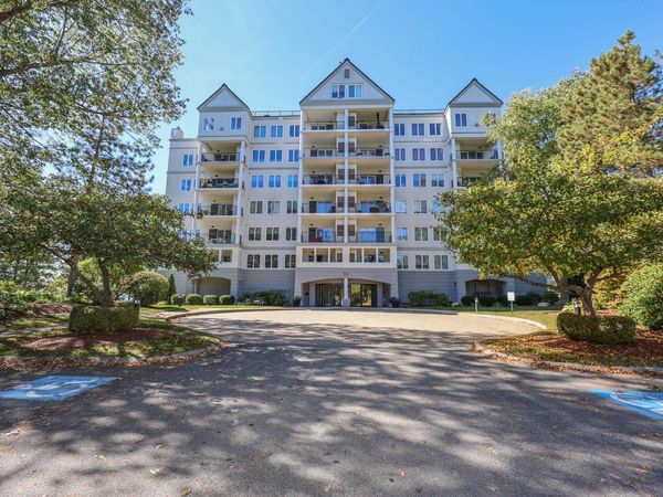 10 Mountain Laurels Drive, Unit 408, Nashua, NH 03062
