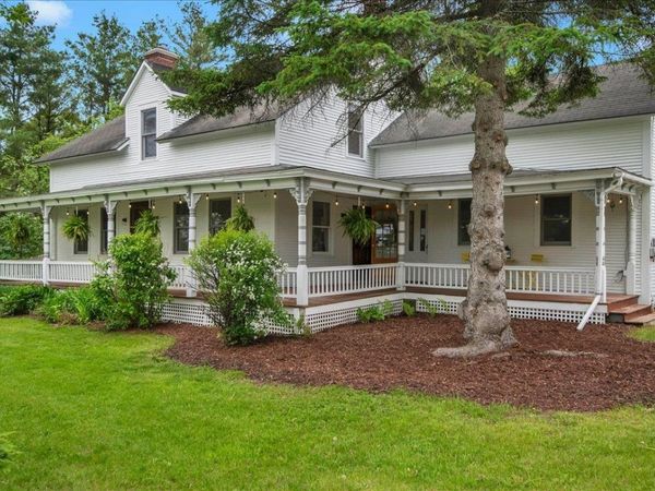 1721 Dorset Street, South Burlington, VT 05403