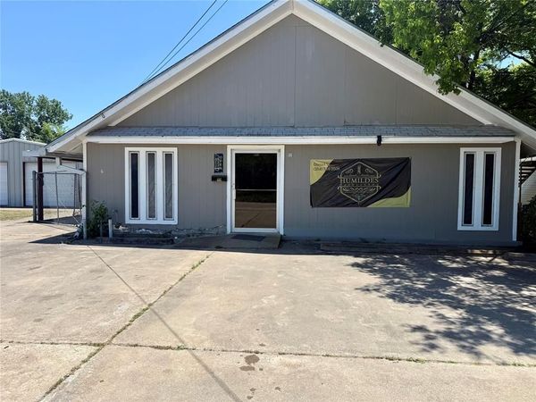 406 Live Oak Street , Marlin, TX 76661