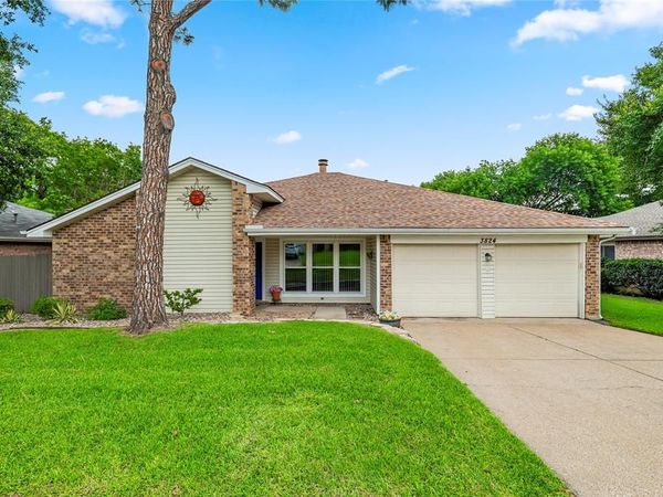 3824 Horizon Drive, Bedford, TX 76021