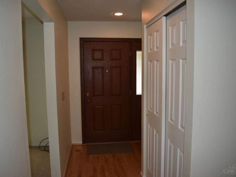 5803 Mt Vernon Drive, Miami Twp, OH 45150 Photo 3