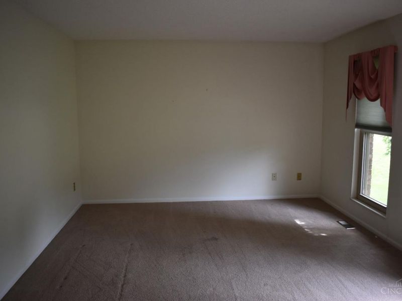 5803 Mt Vernon Drive, Miami Twp, OH 45150 Photo 5