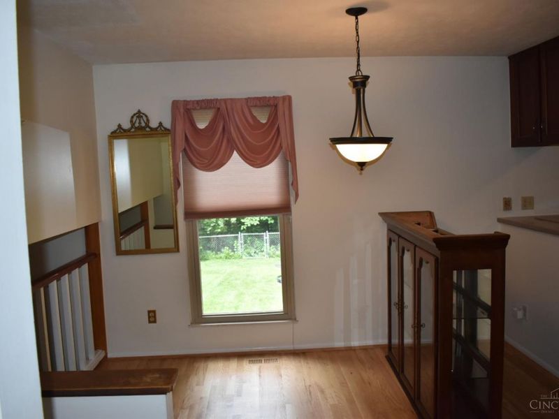 5803 Mt Vernon Drive, Miami Twp, OH 45150 Photo 8