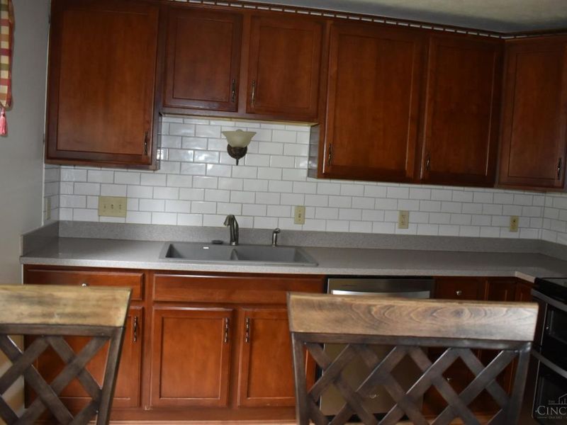 5803 Mt Vernon Drive, Miami Twp, OH 45150 Photo 9